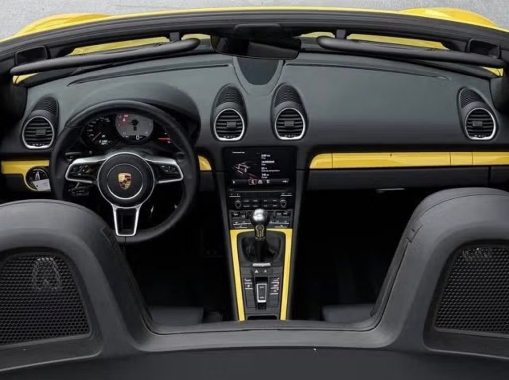 Used 2021 Porsche 718 Boxster S RWD image 13