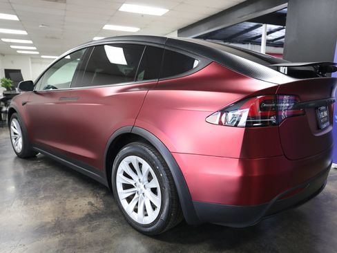 Used 2020 Tesla Model X Long Range AWD/4WD image 11