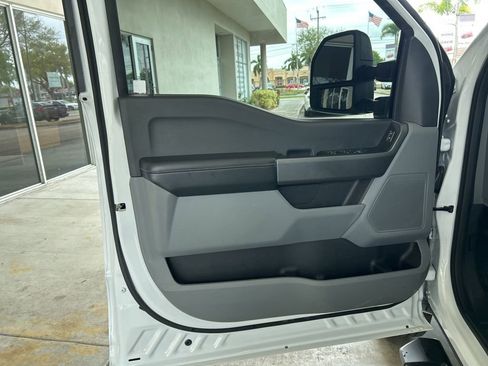 Used 2025 Ford F350 XLT image 38