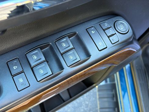 Used 2018 Chevrolet Silverado 1500 LTZ w/ Max Trailering Package image 9