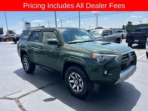 Used 2022 Toyota 4Runner TRD Off-Road AWD/4WD image 24
