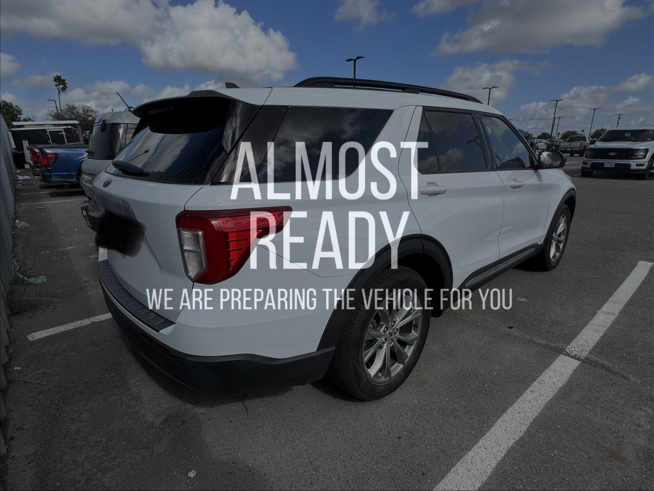 Used 2021 Ford Explorer XLT w/ Equipment Group 202A RWD image 4