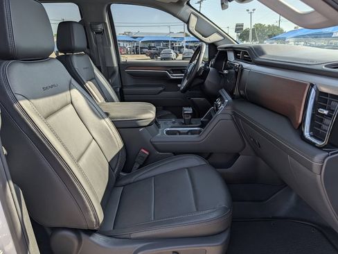 Used 2024 GMC Sierra 1500 Denali AWD/4WD image 35