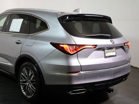 Used 2023 Acura MDX SH-AWD w/ Advance Package image 11