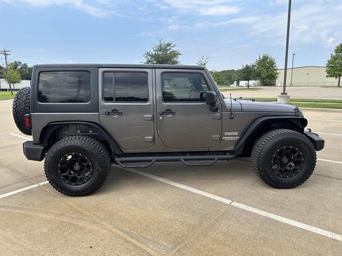 Used 2017 Jeep Wrangler Unlimited Sport w/ Quick Order Package 24S image 3