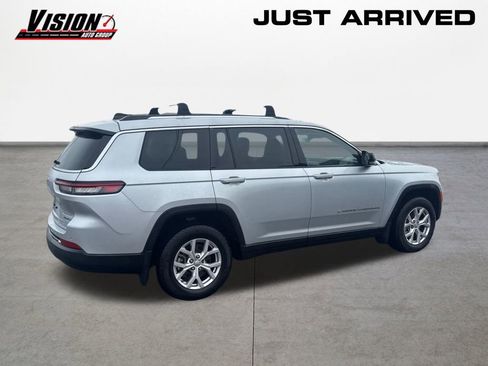 Used 2022 Jeep Renegade Latitude w/ Convenience Group image 5