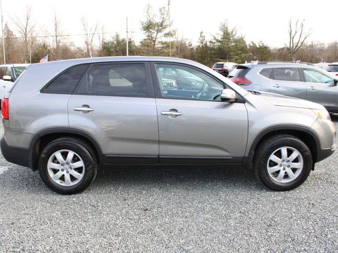 Used 2013 Kia Sorento LX image 6