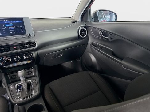 Certified 2022 Hyundai Kona SEL FWD image 21