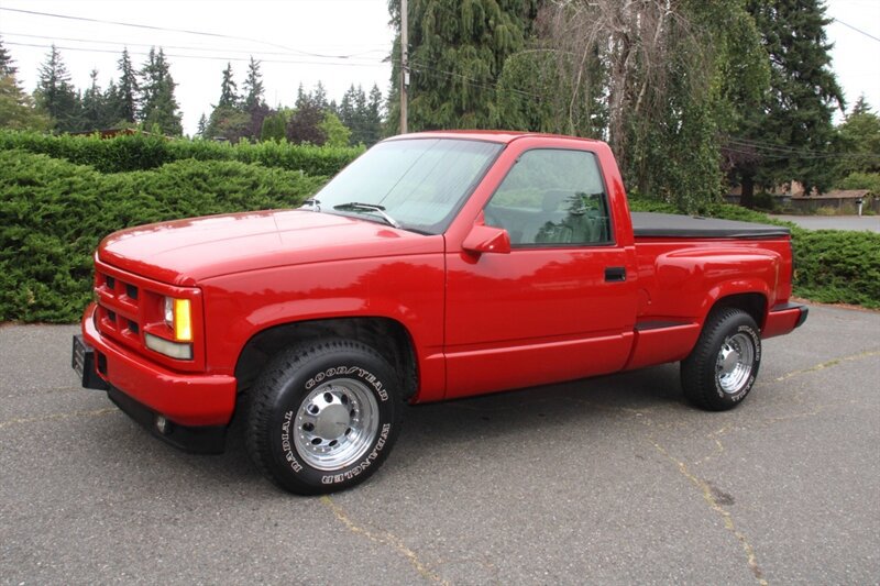 Used 1993 Chevrolet Silverado 1500 2WD Regular Cab image 1