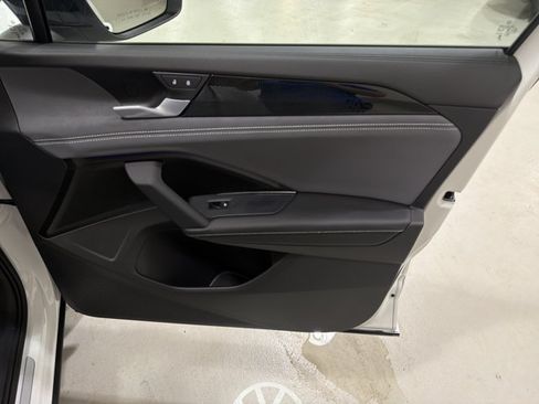New 2026 Volkswagen Tiguan SE R-Line AWD/4WD image 39
