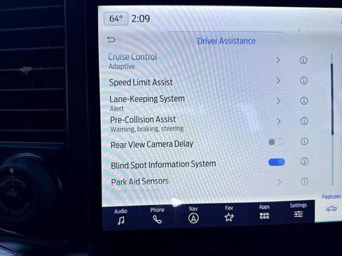 Used 2022 Ford F150 Lariat w/ Equipment Group 502A High image 55