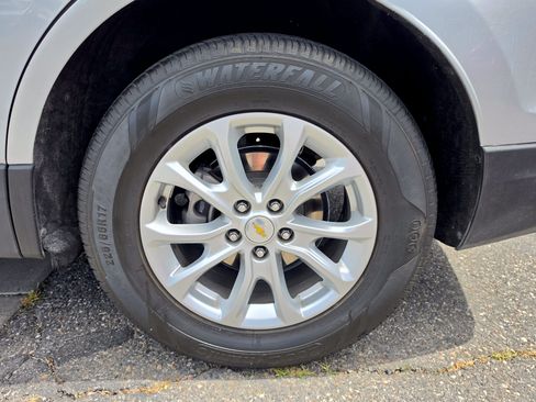 Used 2020 Chevrolet Equinox LT FWD image 21