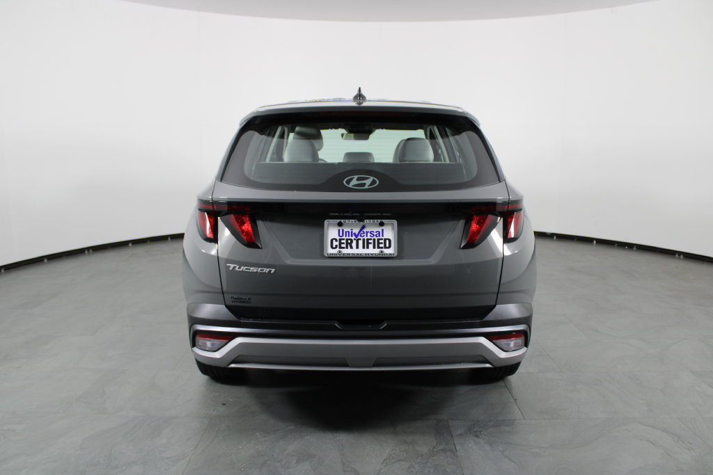 Certified 2026 Hyundai Tucson SE FWD image 11