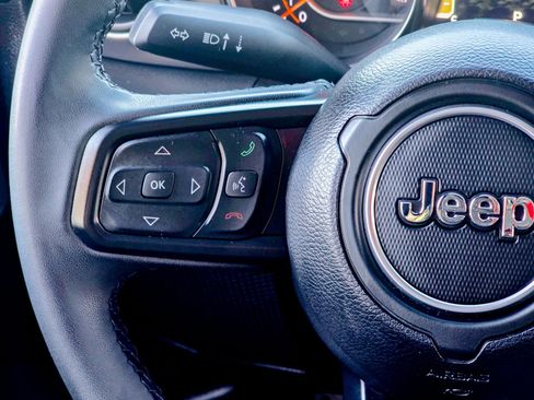 Used 2023 Jeep Gladiator Willys image 36