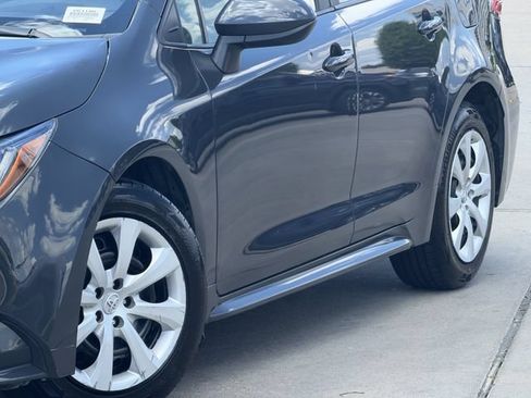 Used 2025 Toyota Corolla LE FWD image 3