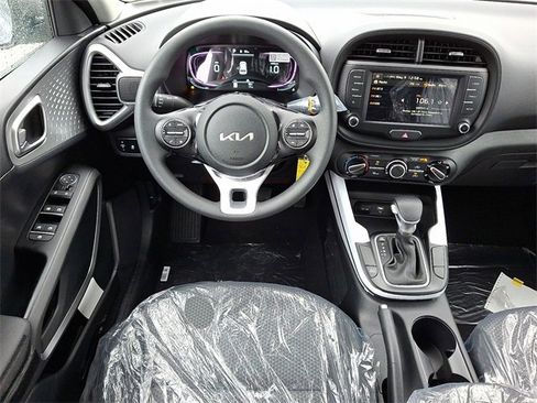 New 2025 Kia Soul LX w/ LX Technology Package image 7