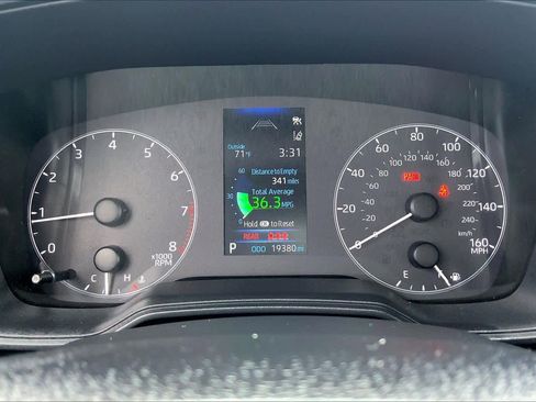 Used 2025 Toyota Corolla LE image 24