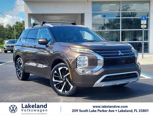 Used 2022 Mitsubishi Outlander SEL image 1