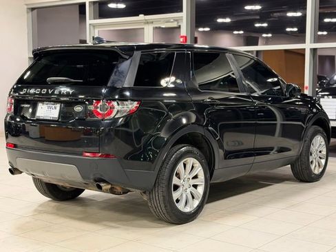Used 2017 Land Rover Discovery Sport SE image 12