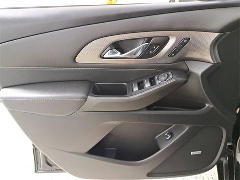 Used 2022 Chevrolet Traverse Premier w/ Redline Edition image 23