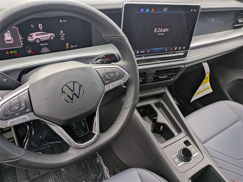 New 2026 Volkswagen Tiguan SE R-Line image 15