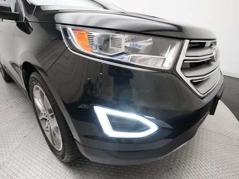 Used 2015 Ford Edge Titanium w/ Equipment Group 301A AWD/4WD image 25