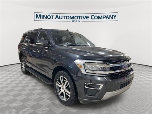 Used 2024 Ford Expedition Limited image 1