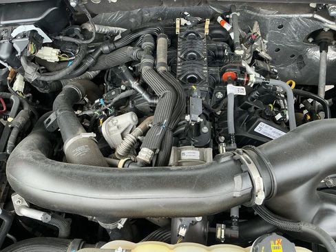 Used 2024 Ford Expedition Limited image 25