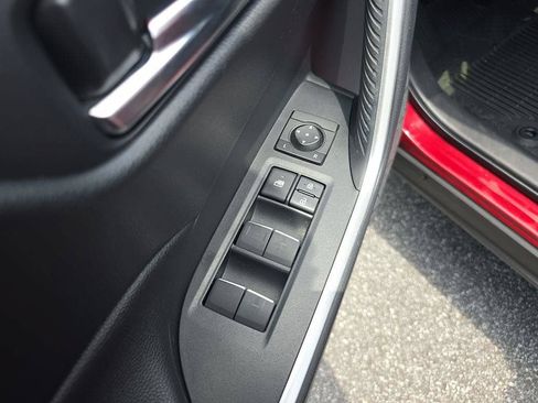 Used 2022 Toyota RAV4 XLE Premium AWD/4WD image 19