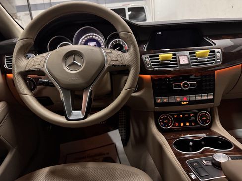 Used 2013 Mercedes-Benz CLS 550 image 17