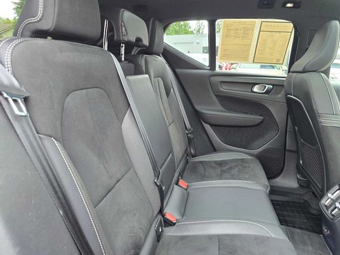 Used 2021 Volvo XC40 P8 Recharge AWD/4WD image 13