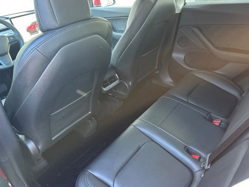 Used 2022 Tesla Model Y Long Range AWD/4WD image 13