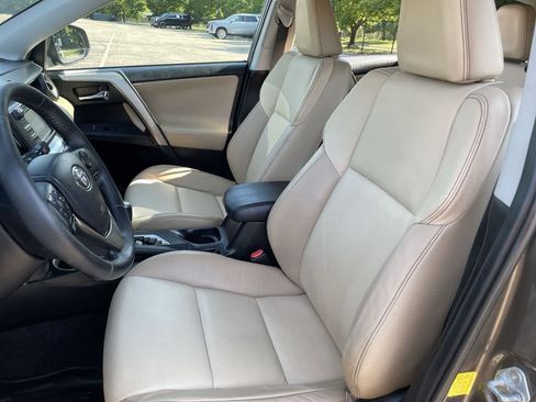 Used 2014 Toyota RAV4 Limited w/ Technology Package AWD/4WD image 12