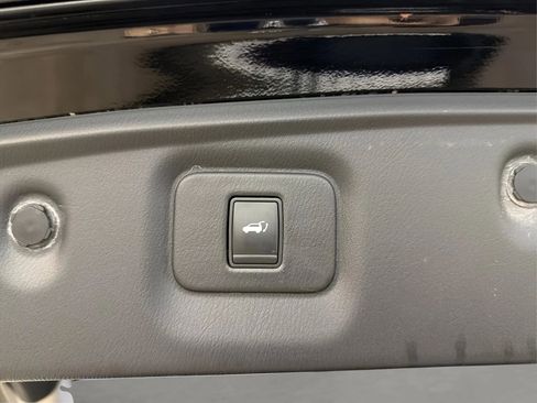 Used 2019 INFINITI QX60 Luxe w/ Essential Package image 19