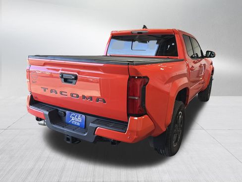 Used 2024 Toyota Tacoma TRD Sport w/ TRD Sport Upgrade Package image 7