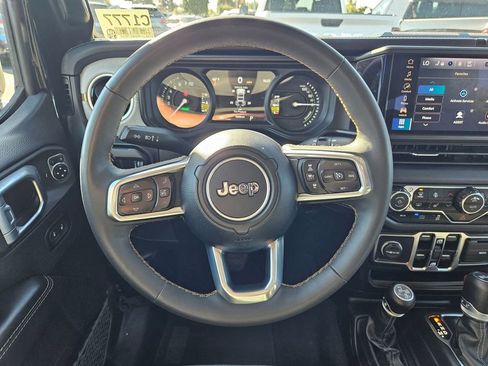 Used 2024 Jeep Wrangler Unlimited Sahara image 15