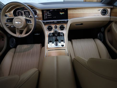 Certified 2024 Bentley Continental GT Azure AWD/4WD image 4