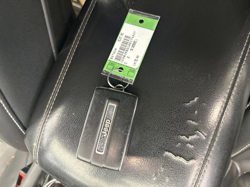 Used 2021 Jeep Grand Cherokee L Limited image 10