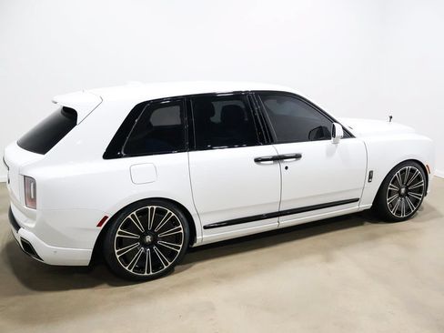 Used 2025 Rolls-Royce Cullinan Black Badge AWD/4WD image 90