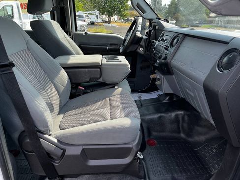 Used 2012 Ford F550 4x4 Crew Cab Super Duty w/ Payload Upgrade Pkg image 22