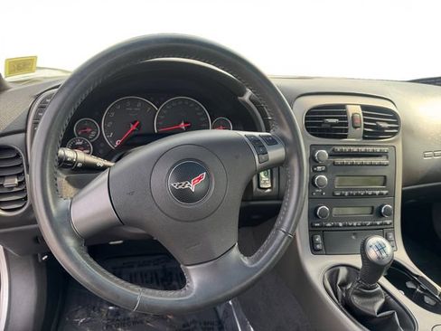 Used 2007 Chevrolet Corvette Coupe w/ Preferred Equipment Group RWD image 12
