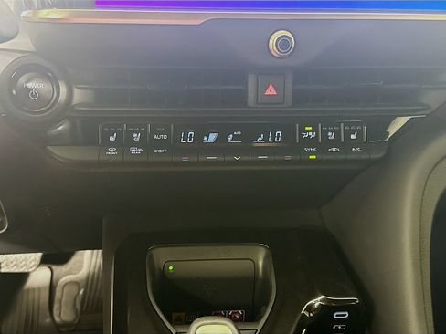Certified 2025 Toyota Crown Signia w/ Advanced Technology Package AWD/4WD image 15