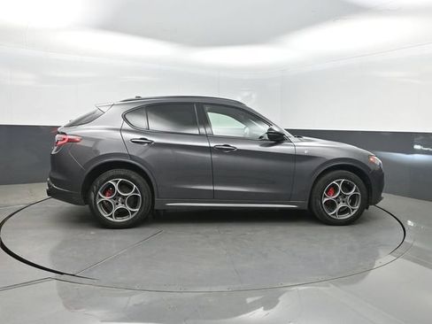 Used 2024 Alfa Romeo Stelvio Ti AWD/4WD image 38
