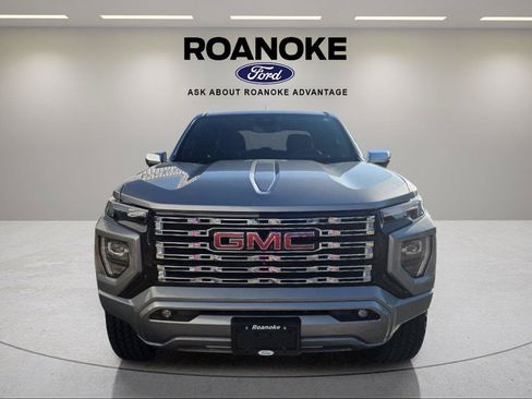 Used 2023 GMC Canyon Denali AWD/4WD image 9