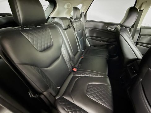 Used 2023 Ford Edge Titanium image 32