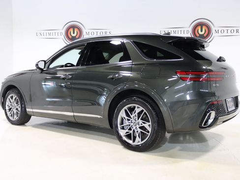 Used 2025 Genesis GV70 2.5T AWD/4WD image 3