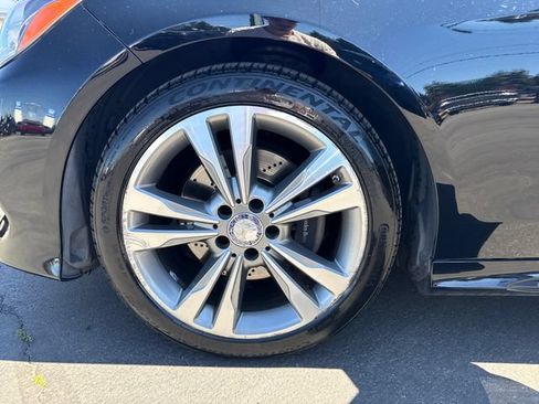 Used 2014 Mercedes-Benz E 350 4MATIC Sedan image 23