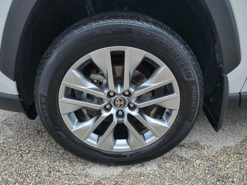 Used 2024 Toyota RAV4 XLE Premium FWD image 10