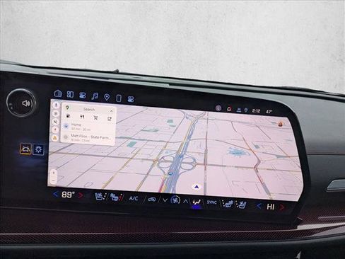 Used 2025 Chevrolet Traverse RS image 14