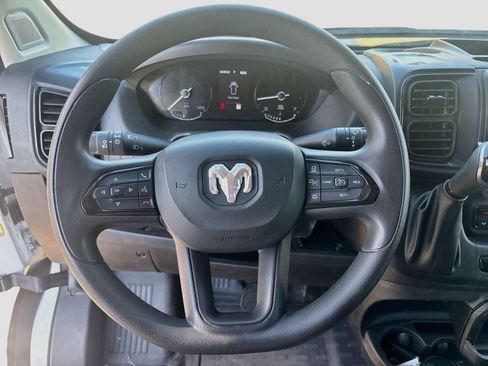 Used 2024 RAM ProMaster 2500 w/ Convenience Group FWD image 11